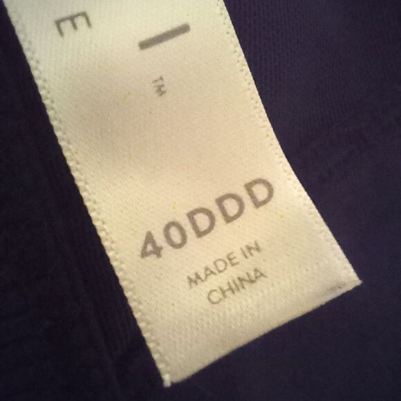 LIVI Active Wireless Sports Bra-Size 40DDD-Adjustable Strap-Convertible-Mesh Bac - Picture 10 of 12